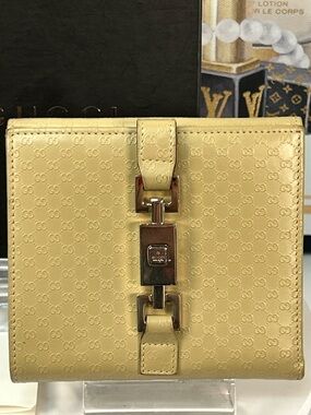 GUCCI Jackie Leather Bifold Wallet 😍🔥